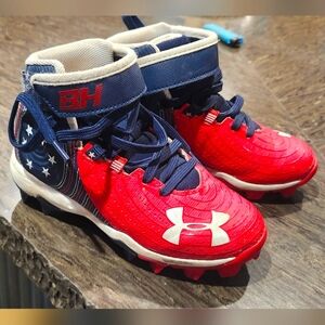 Kids basketball cleats